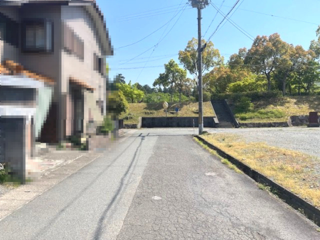 高島市今津町弘川100坪売地の前面道路含む現地写真
