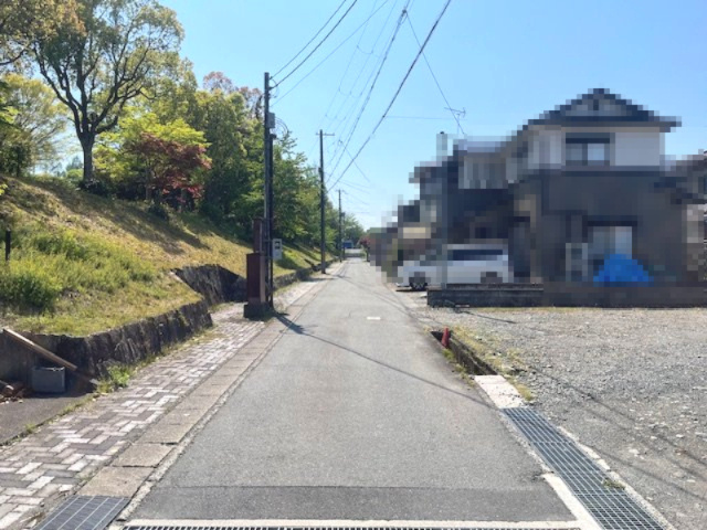 高島市今津町弘川100坪売地の前面道路含む現地写真