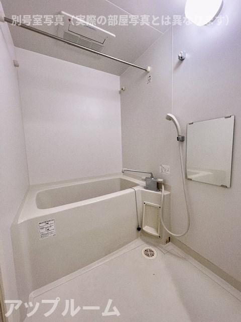 グランシーナ新町の浴室