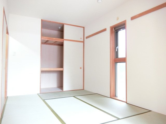 リッツ西中条の寝室