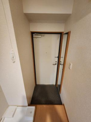 G・F二条城（グランフェニックス二条城）の玄関