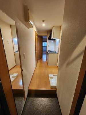 G・F二条城（グランフェニックス二条城）の内装|玄関から～