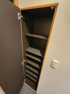 G・F二条城（グランフェニックス二条城）の収納