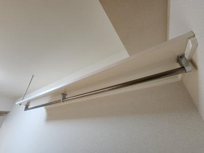 G・F二条城（グランフェニックス二条城）の内装|吊り棚