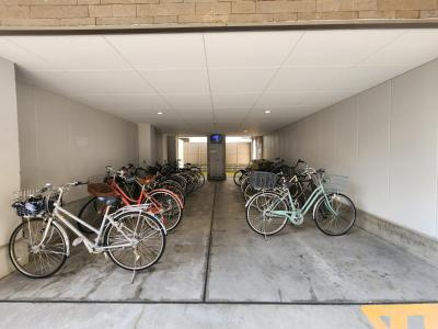 G・F二条城（グランフェニックス二条城）の駐車場|駐輪場