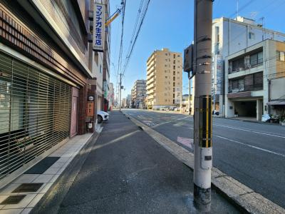 G・F二条城（グランフェニックス二条城）の周辺|前面道路