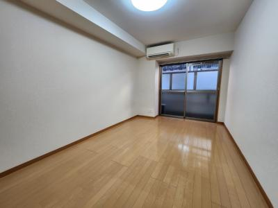 G・F二条城（グランフェニックス二条城）の居間・リビング|洋室