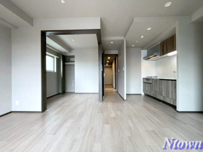 【居間・リビング】 | プレサンス　ロジェ　金山駅前 | ゆったりとしたリビングです