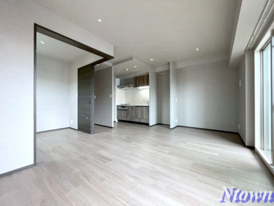 【居間・リビング】 | プレサンス　ロジェ　金山駅前 | ゆったりとしたリビングです