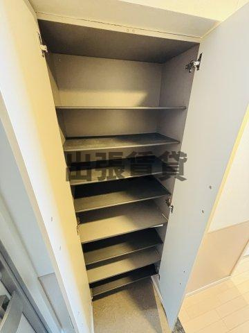 仲介手数料0円！！アトリエールの収納