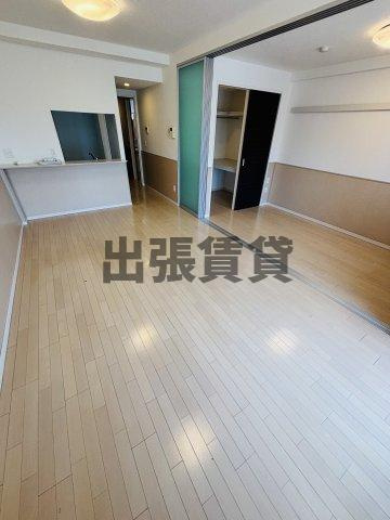 仲介手数料0円！！アトリエールの居間・リビング