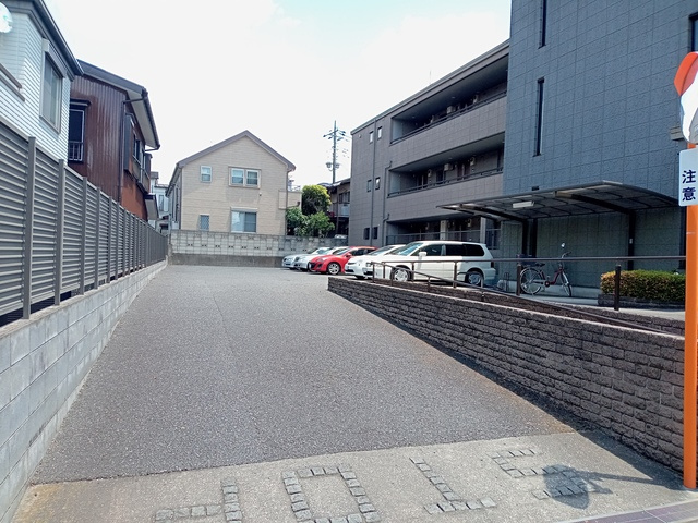 （シニア限定）コンフォート光が丘の駐車場