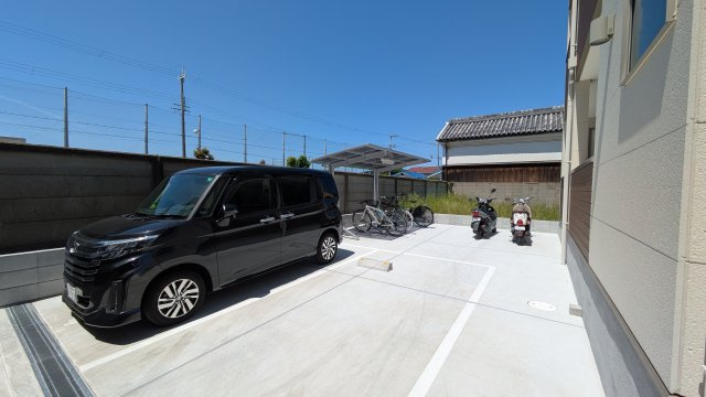 【駐車場】