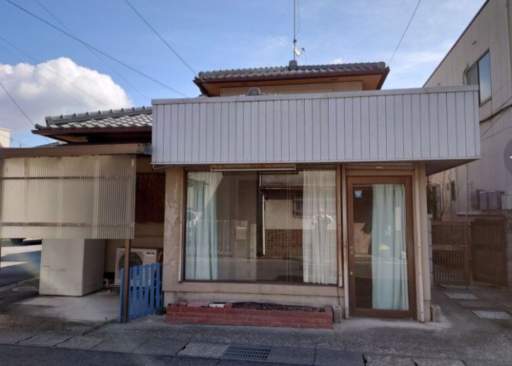 大津市丸の内町の倉庫