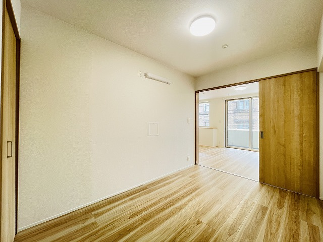 【洋室】 | アーバンパレス春日一の谷LAKE AVENUE