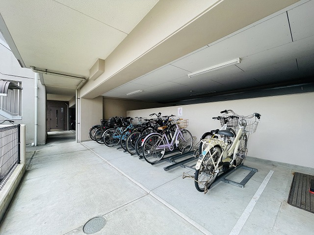 【駐車場】 | アーバンパレス春日一の谷LAKE AVENUE