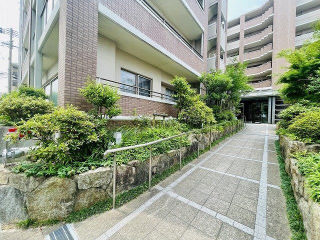 【エントランス】 | アーバンパレス春日一の谷LAKE AVENUE