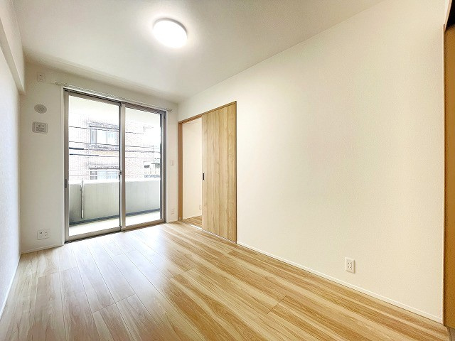 【洋室】 | アーバンパレス春日一の谷LAKE AVENUE