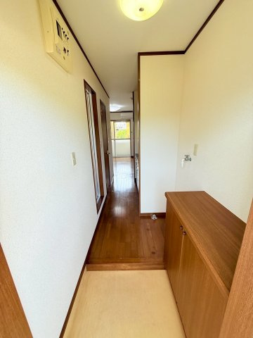 メゾンRYUの玄関