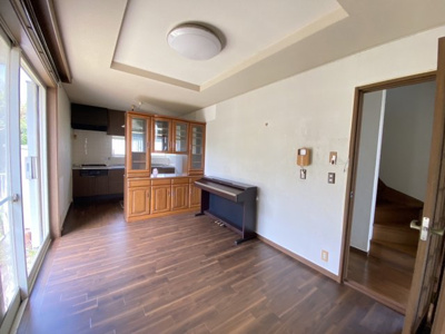 【居間・リビング】 | 稲敷郡河内町下加納　中古戸建