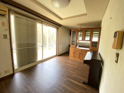 【居間・リビング】 | 稲敷郡河内町下加納　中古戸建