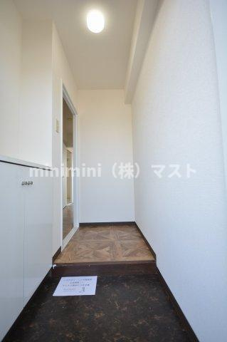 マンションタワーサイドの玄関|別号室参考写真