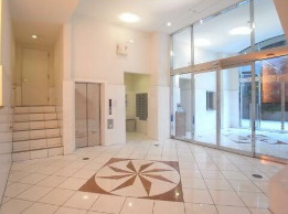 【ロビー】 | スタンビューレ中野坂上 | 明るいロビー。