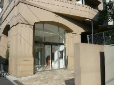 【エントランス】 | スタンビューレ中野坂上 | 重厚なエントランス。