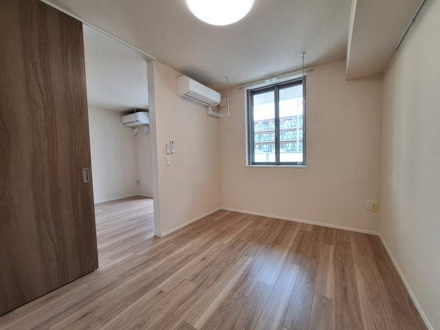 （シニア限定）Serenity Court東新町の洋室|レイアウトの配置がしやすい洋室です