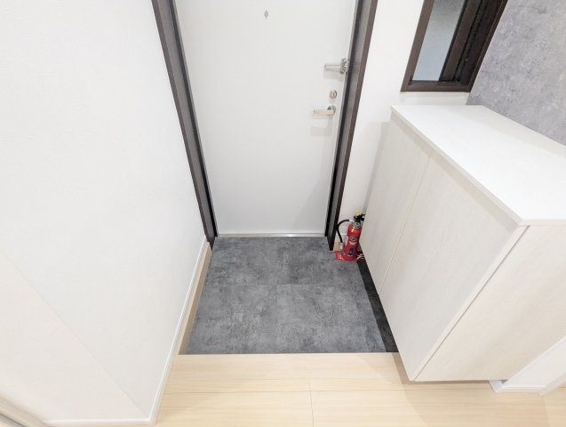 ライオンズマンション仲西の玄関