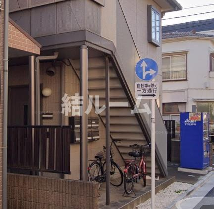 練馬区田柄１丁目のアパートのエントランス