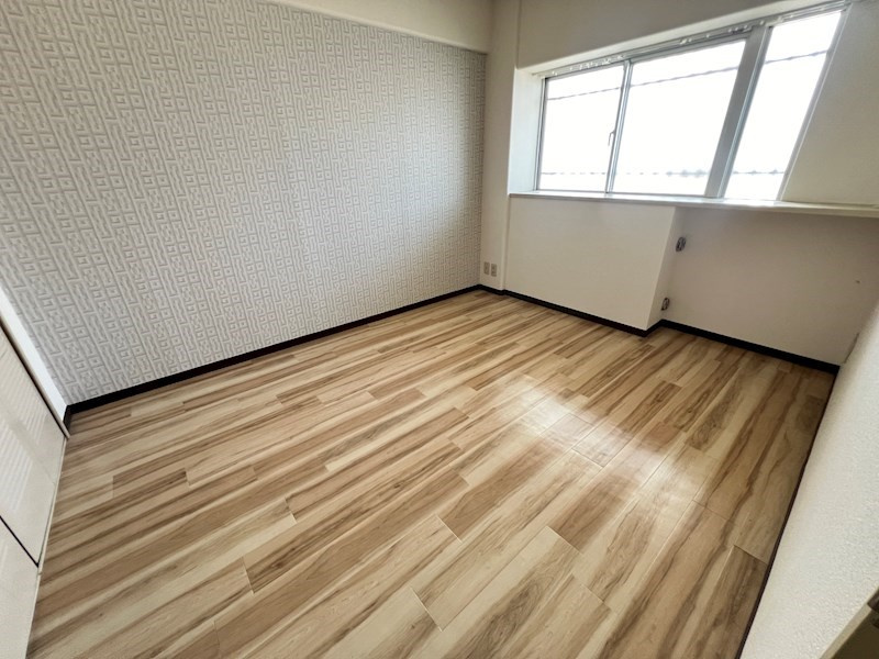 フェルザ西宮（旧ネオハイツ西宮）の居間・リビング