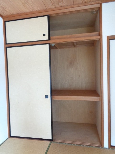 シティハイム　トリオ2の収納|天井まで高さのある収納☆