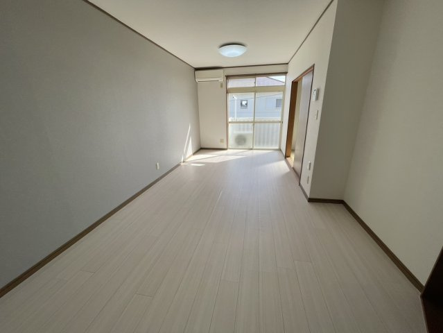 メゾンドシェルの居間・リビング