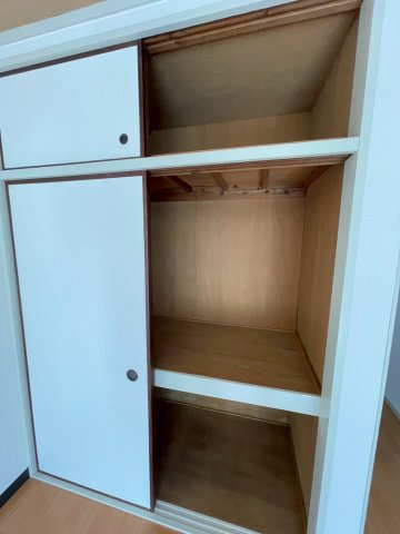 高良内コーポの収納