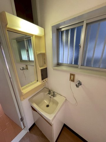 高良内コーポの洗面所