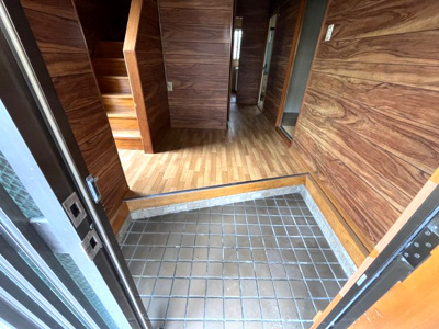 【玄関】 | 生駒郡斑鳩町小吉田2丁目