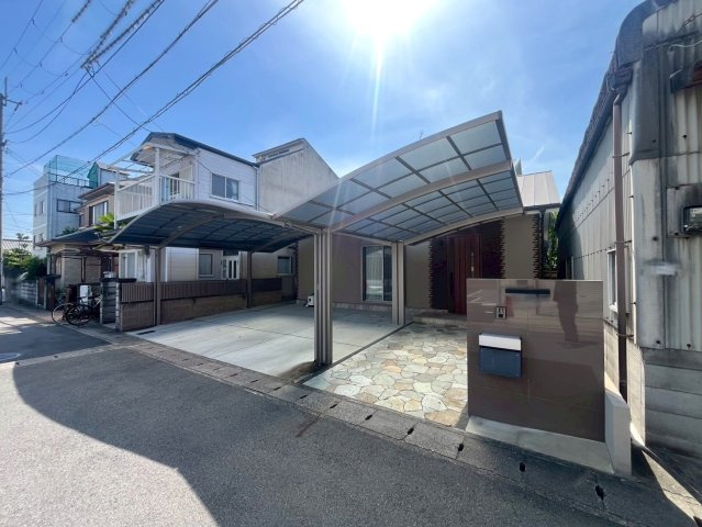 ◆令和２年建築の築浅物件◆平屋建ての２ＬＤＫ◆並列駐車３台可＆全面カーポート付き◆南区上鳥羽鍋ヶ淵町