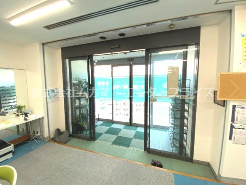 高槻市宮田町　貸店舗事務所のエントランス