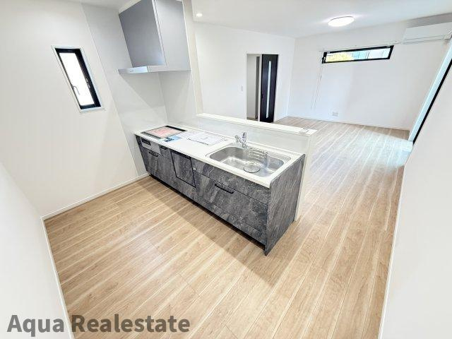 さぬき市志度の新築一戸建の居間・リビング