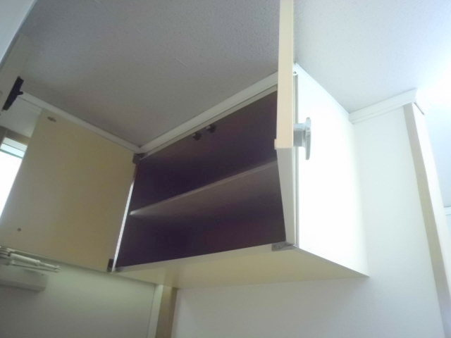 シティハイム　光１番館の玄関|玄関上部に下駄箱あり