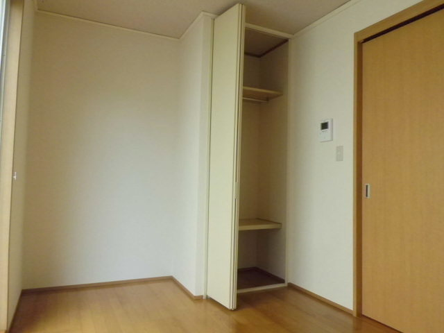 シティハイム　光１番館の収納|奥行きがある収納