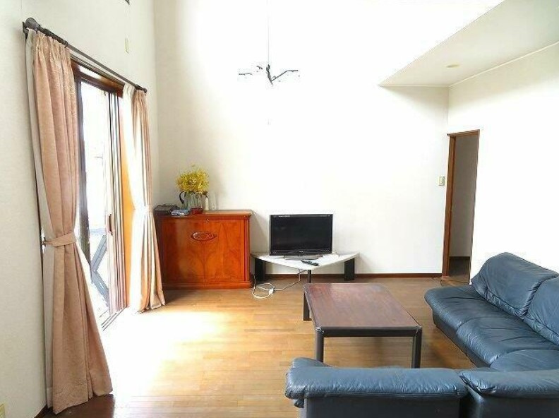 高知市横浜新町１丁目　中古一戸建ての居間・リビング|おしゃれなリビングです