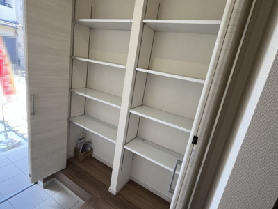 【収納】 | 【20万円ｷｬｯｼｭﾊﾞｯｸ対象物件】リーブルガーデン川西町結崎19期 全1棟 1号棟 | シューズクローゼット