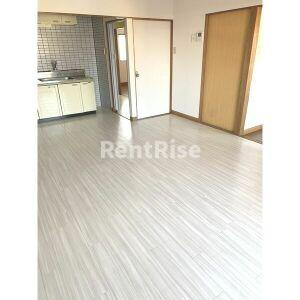 グリーンハイツの玄関