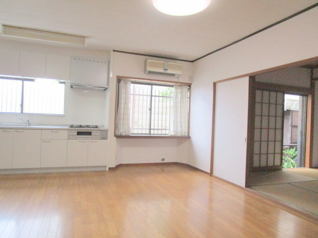 飯山満町戸建の居間・リビング|★LDK★