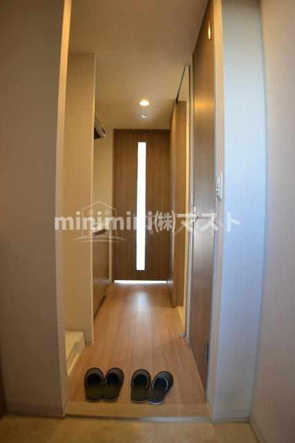 大阪市西区靱本町２丁目の賃貸マンションの玄関