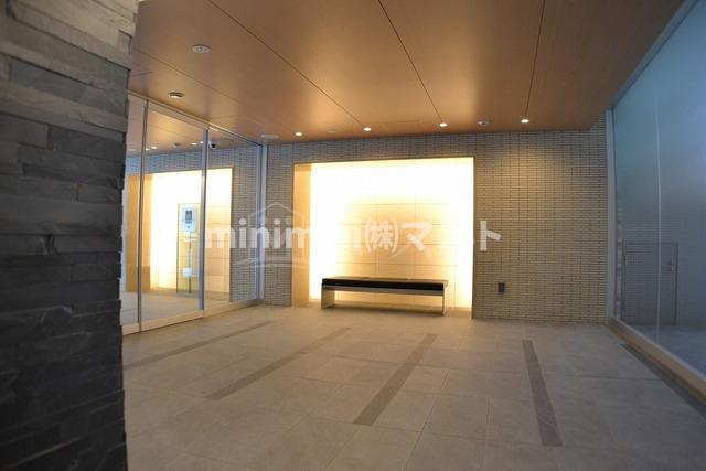大阪市西区靱本町２丁目の賃貸マンションのロビー