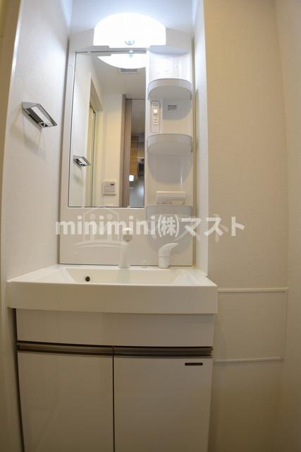大阪市西区靱本町２丁目の賃貸マンションの洗面所