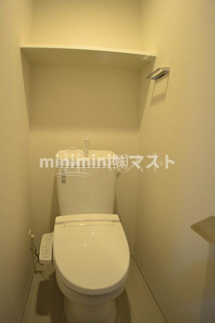 大阪市西区靱本町２丁目の賃貸マンションのトイレ